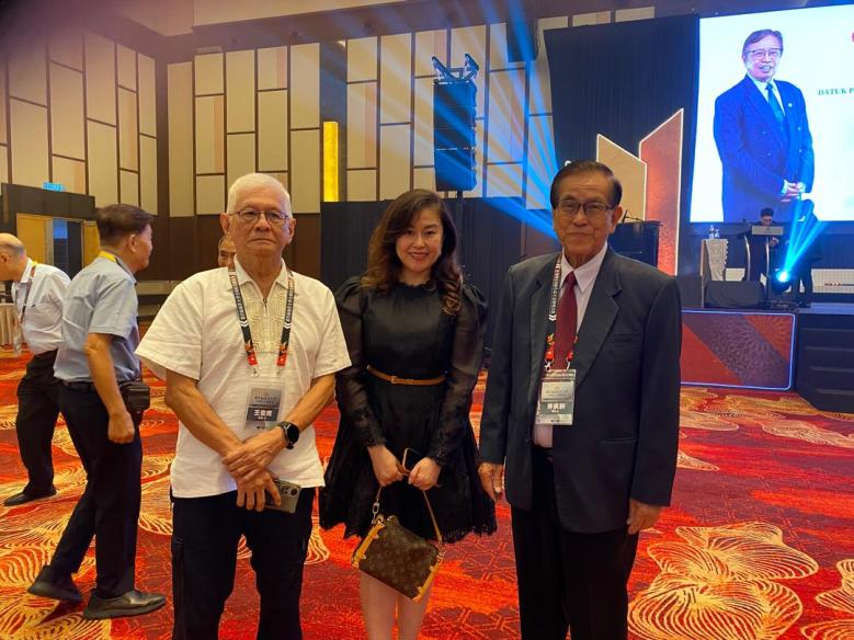 王俊南教授，Dr. Liew Angila 博士，许庆轩